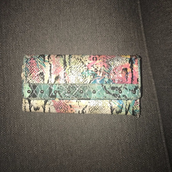 Wallet - Picture 1 of 2